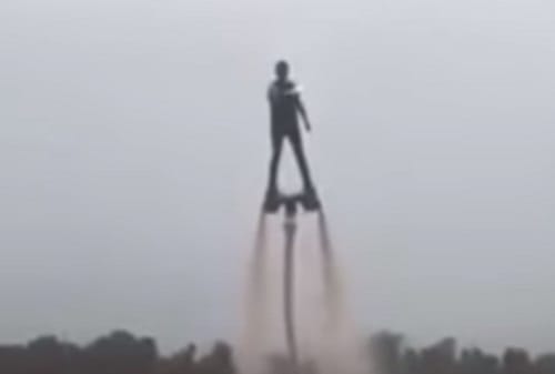 Watch viral video of man doing ganga aarti with hydraulic pump jet flyboard 