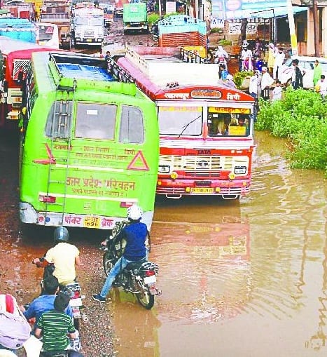 Highway block for several hours with rain