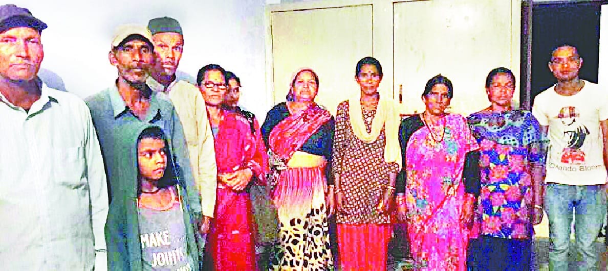 Eight family members of Sankheet rushed to the hostel