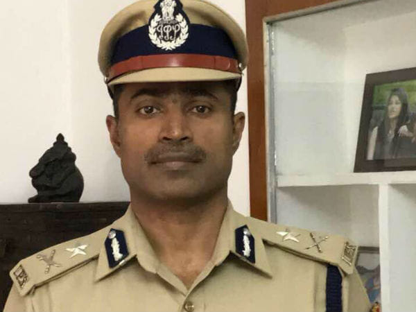 ips welcomed as a hero when he reached Jaipur