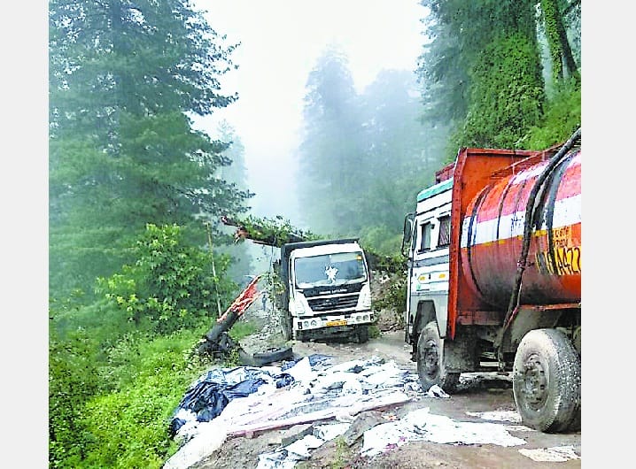 Two Labourer Buried Alive in Land Sliding at Mandi.