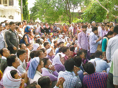 Shiksha Mitra Bindki MLA's house circle