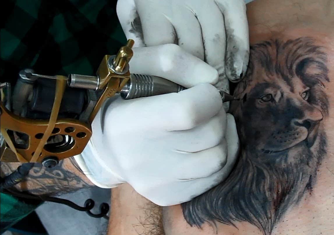 Meeting on side effects of tattoo on skin