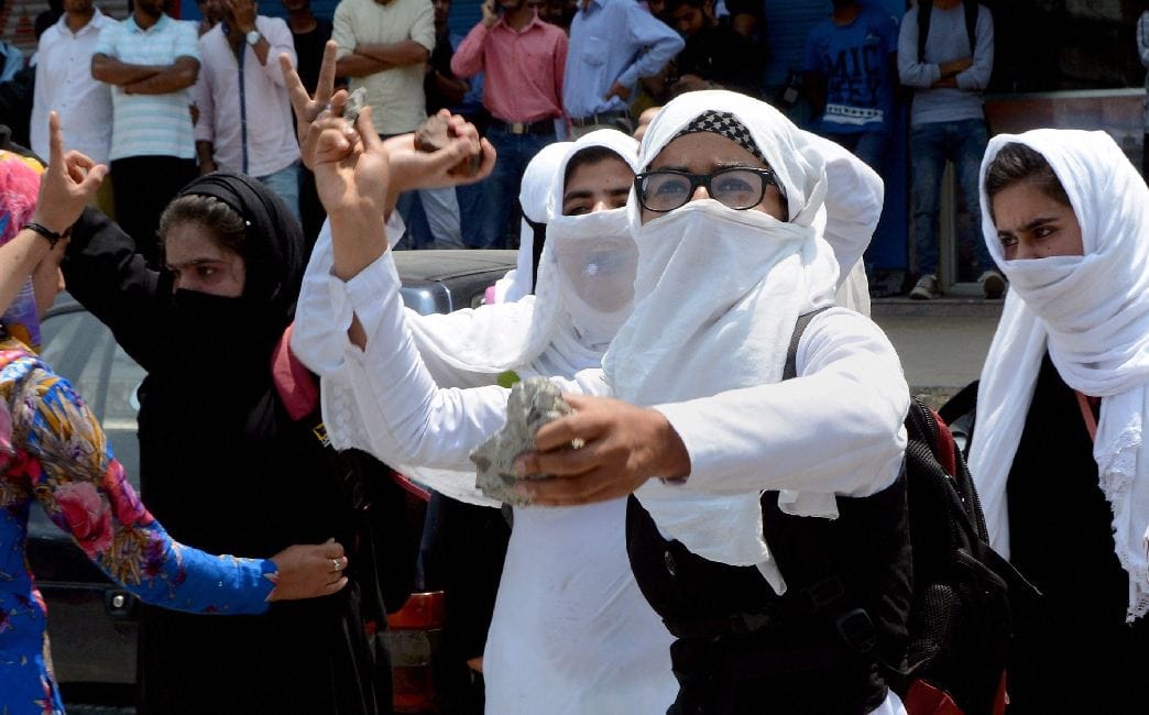 violent protests AFTER encounter with ABU DUZANA in pulwama