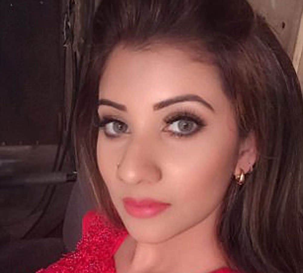 banladeshi model hanged herself during video call with her husband