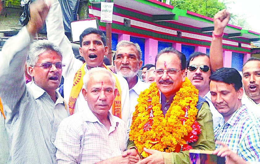 भाजपा ने भट्ट के स्वागत के जरिये किया शक्ति प्रदर्शन