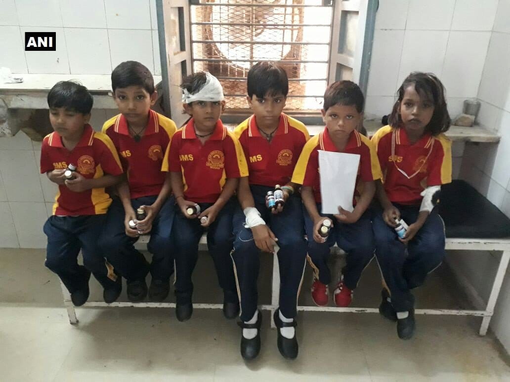 Madhya Pradesh: 12 school children injured & driver died in auto-rickshaw accident