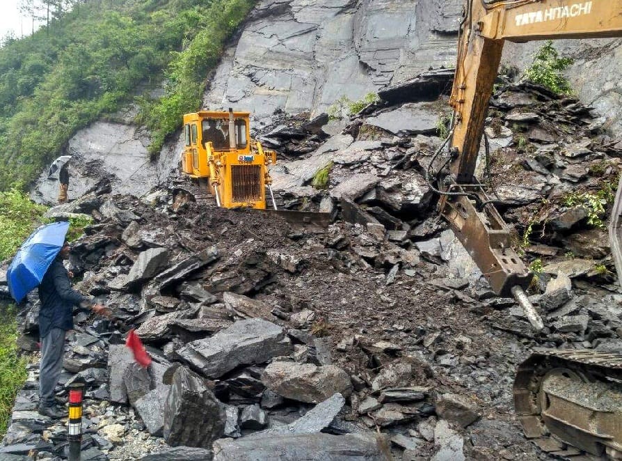 540 pilgrims stuck in badrinath dham due to highway blocked