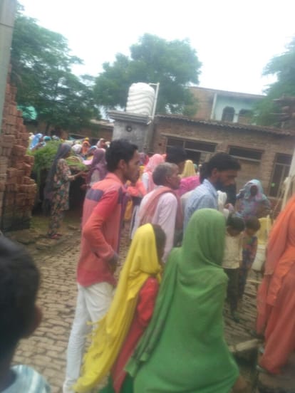 one died after encounter by mathura police