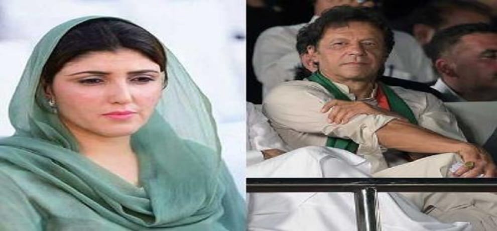 Tehrik-e-Insaf women leader blame imran khan to send Obscene messages