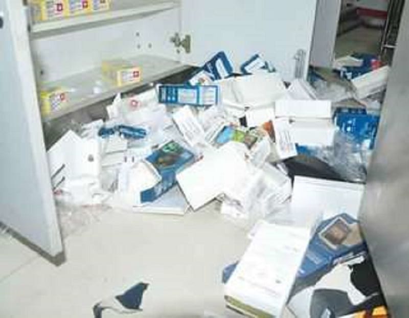 Millions of mobile theft from the showroom