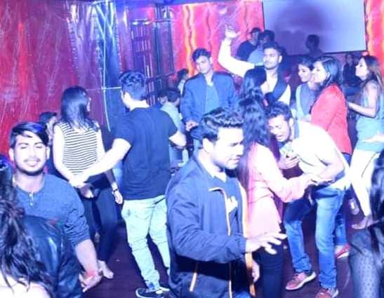 big tamasha party and night club in varansi