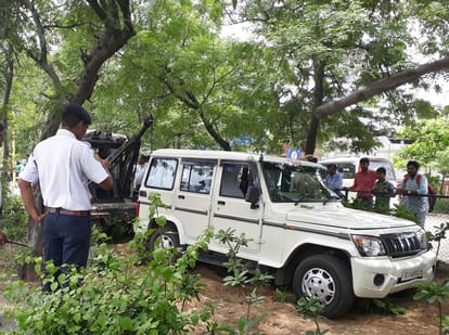 A police van uncontrolled during cm visit in jaipur
