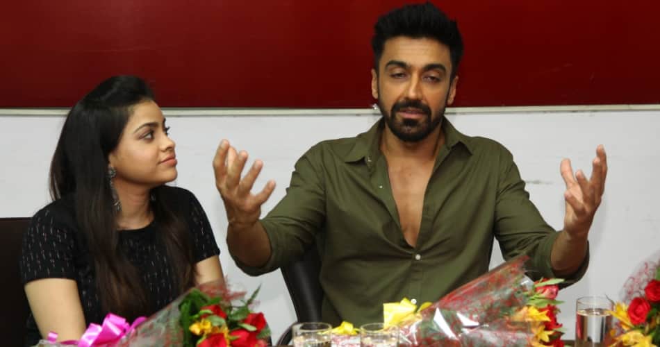 kapil sharma on screen wife sumona chakravarti spotted with ashish choudhary