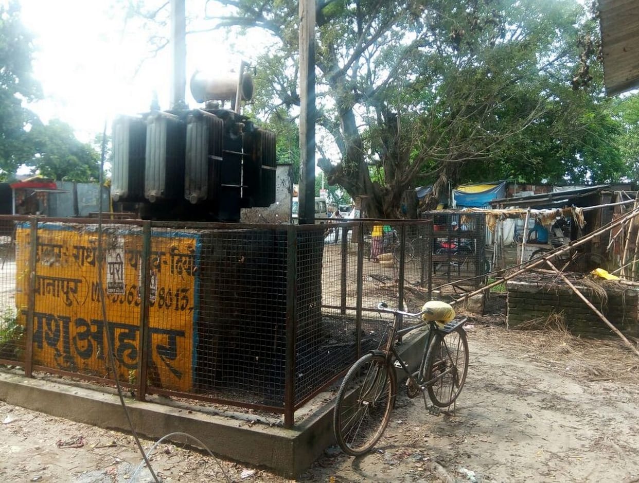 thief theft 82 transformer from haridwar