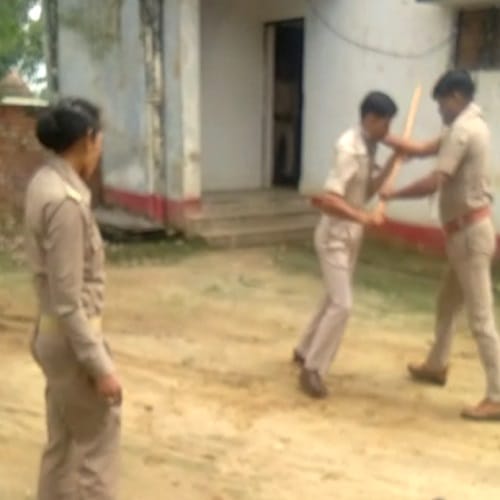 In the police station, beating two daroga, lots of kick-ups, see photos