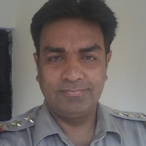 Brave officer of the Yogi police, over 100 Encounters... suffers from bad guys just by their name