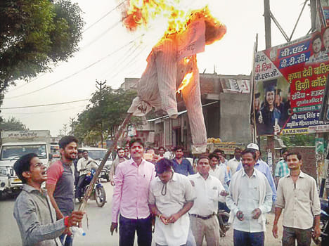 MPs blast SP