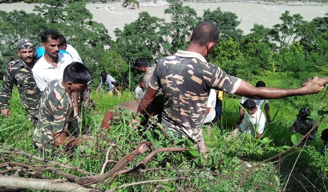  two killed due to Debris on bike at haldwani