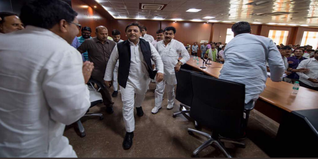 samajwadi party aggressive by membership campaign and social media