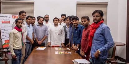 samajwadi party aggressive by membership campaign and social media