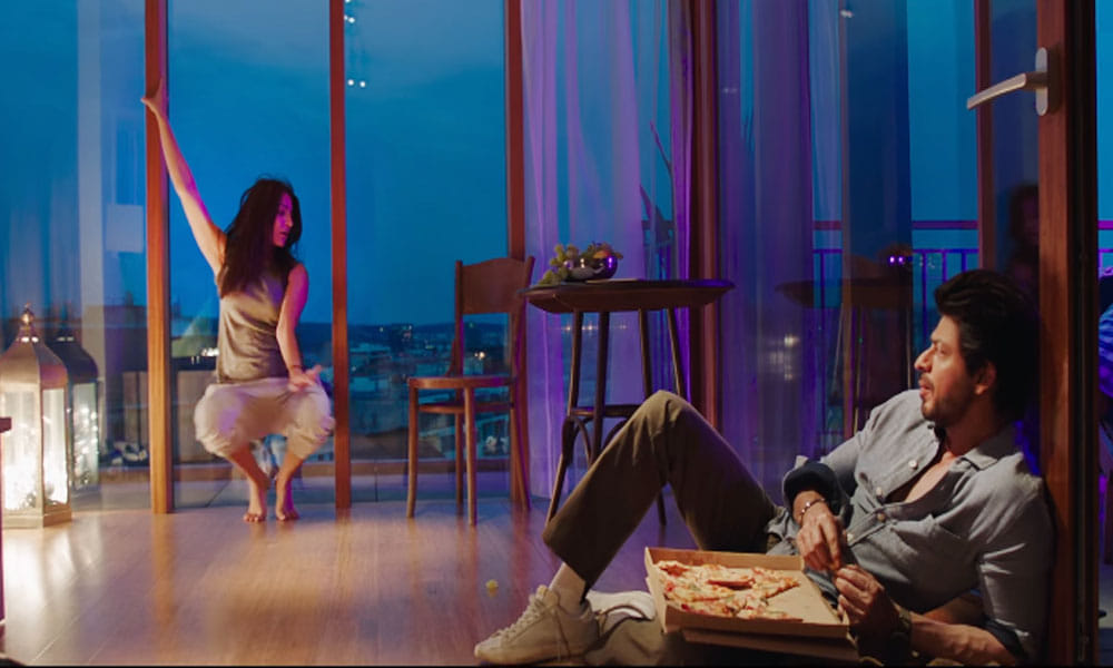 shah rukh khan and anushka sharma starrer jab harry met sejal new song phurrr released