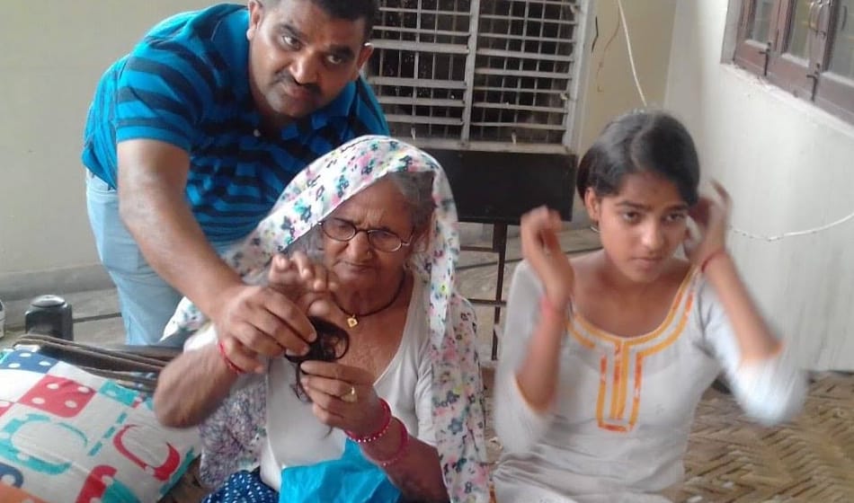 here is the full story that who, where and why started hair chopping of women in india