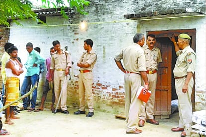 A man murders his wife and shot himself in raebareli.