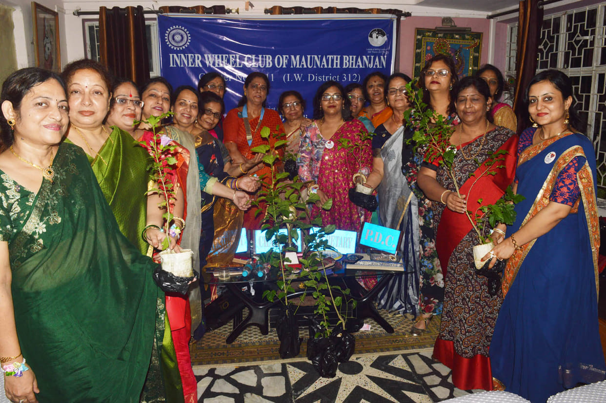 Message of environmental protection given by planting