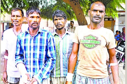 five get toutured for doubt in theft in bahraich.