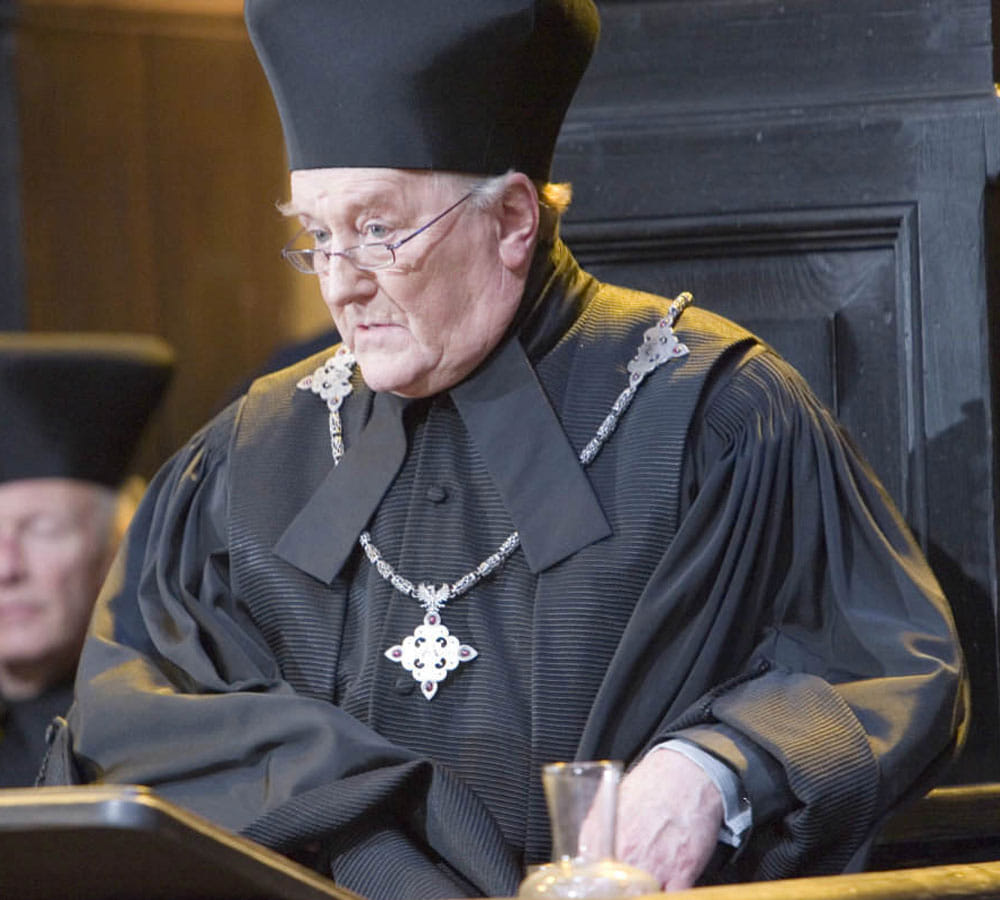 Harry Potter actor Robert Hardy dies at 91 family confirms
