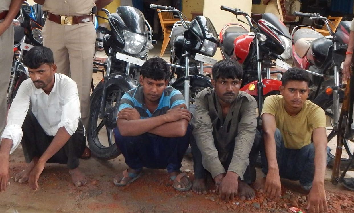 Four thieves arrested with six bikes