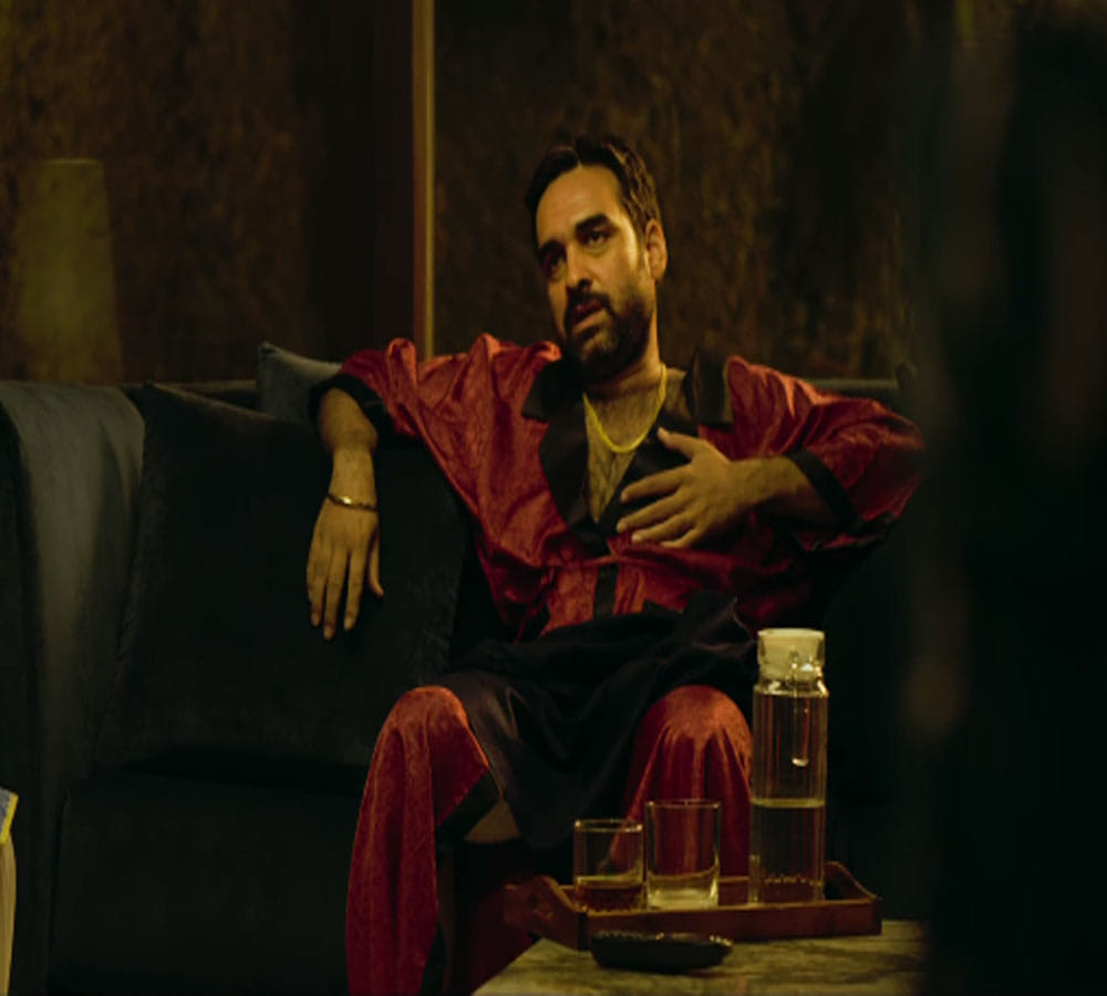 Gurgaon Movie Review Starring Ragini Khanna Pankaj Tripathi