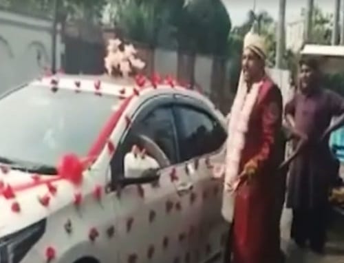 Watch Viral Video of Bridegroom pushing car on   way to wedding venue at Gujranwala in Pakistan 