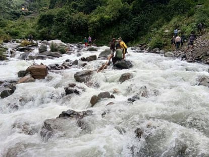 disaster in uttarakhand due to cloudburst