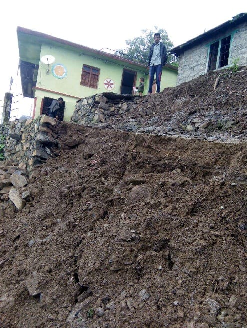 four injured during wall collapse in vikas nagar 