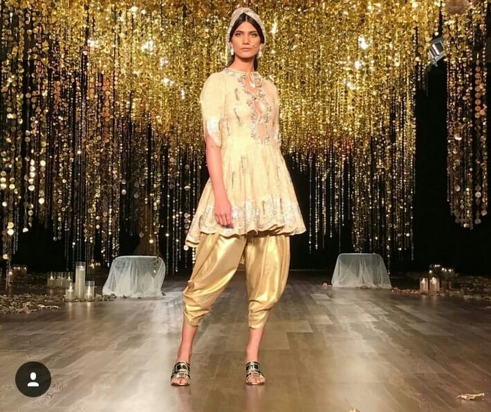 Try these fashion trends for dussehra 2017