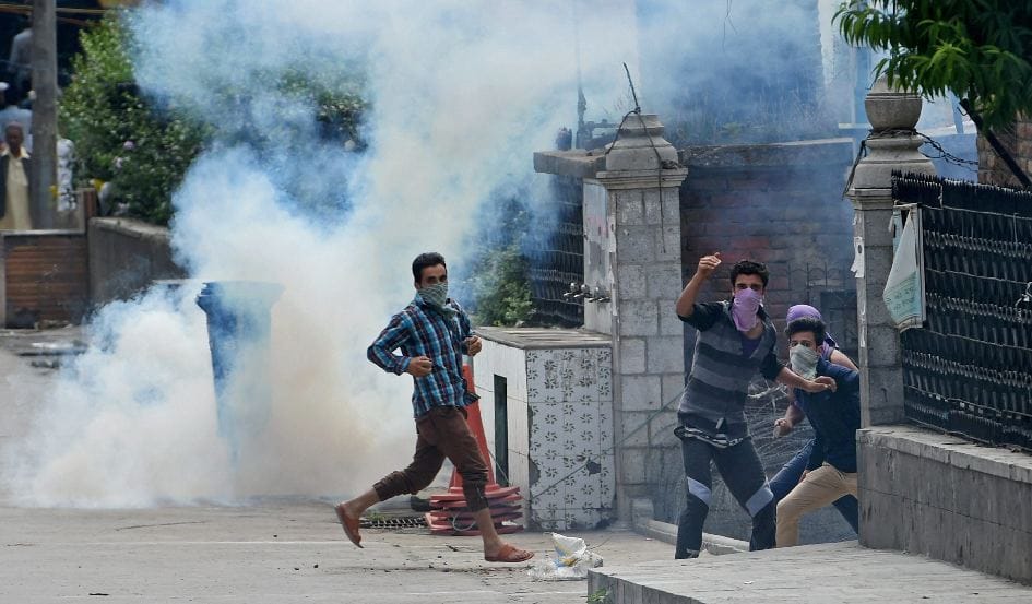  Mehbooba Mufti has announced amnesty to first-time stone pelters