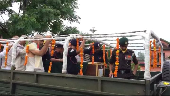   shopian encounter martyr major kamlesh pandey cremanation at haldwani