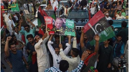 benefit for imran khan after nawaz sharif resign