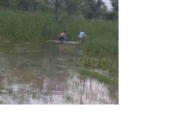People from Thapaliyalkhera village are in trouble with rain