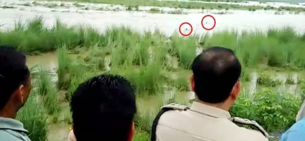 Two boys Stuck In Flooded swan River at una himachal pradesh