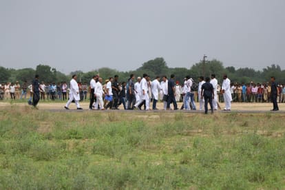 rahul gandhi visits flood affected areas of rajasthan 