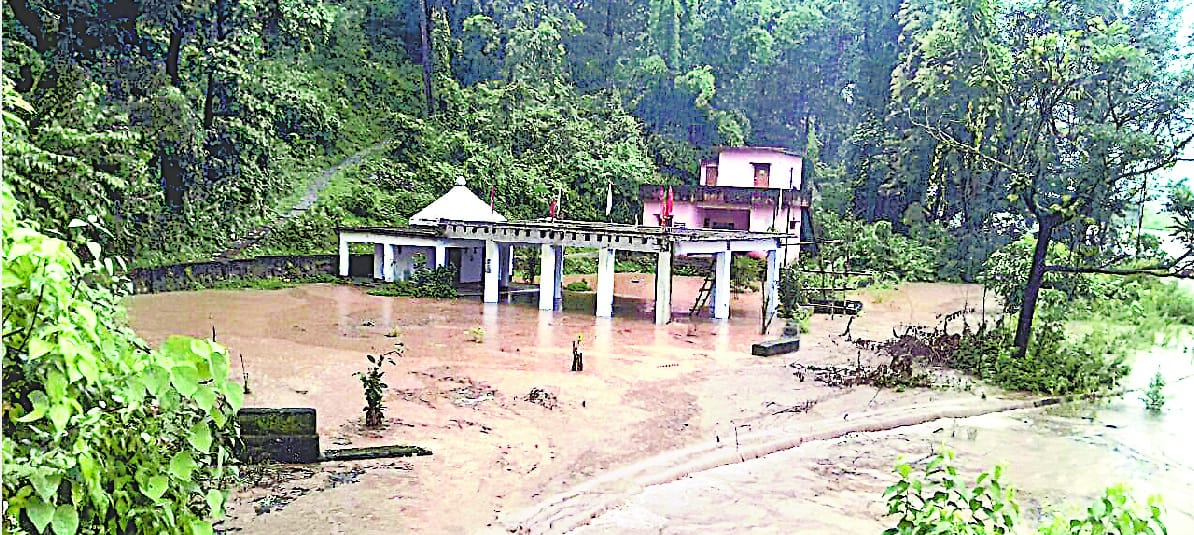 Ramganga and Khachar drains on the boom