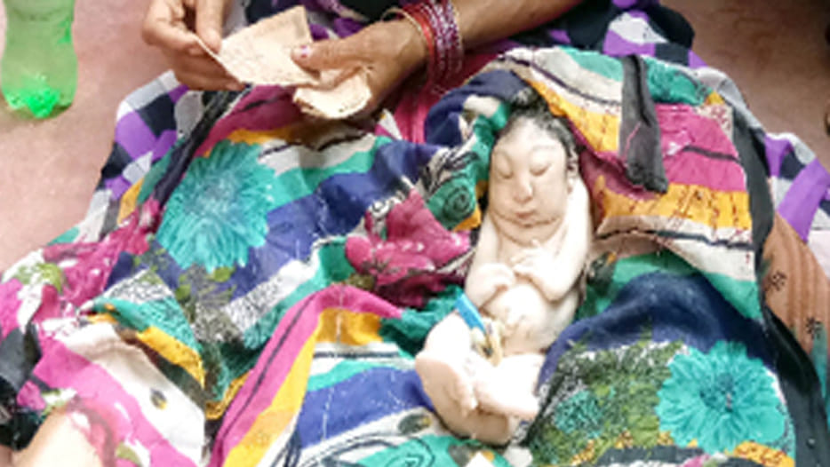Woman born underdeveloped newborn in hamirpur
