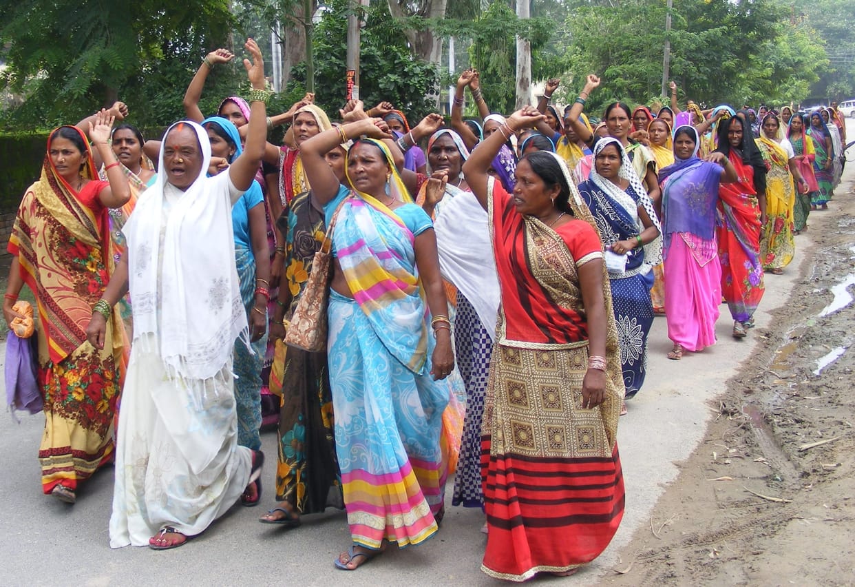 Consumers demanded to send back the expatriate cooks and honorarium directly into the account