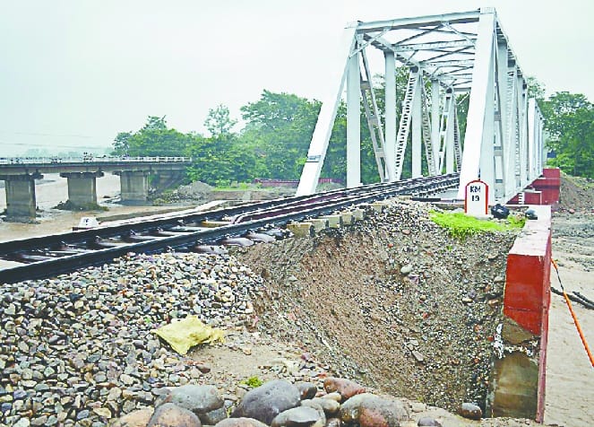  Rail and road off of Katan