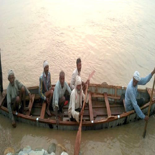 Farmers are helpless due to rain on the hills, look at the photos, how are people living?