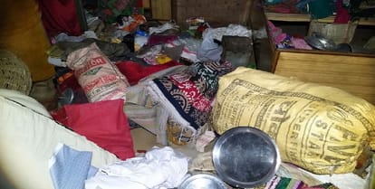 Farmer house robbery, crooks carrying millions of jewels including tractor-trolley