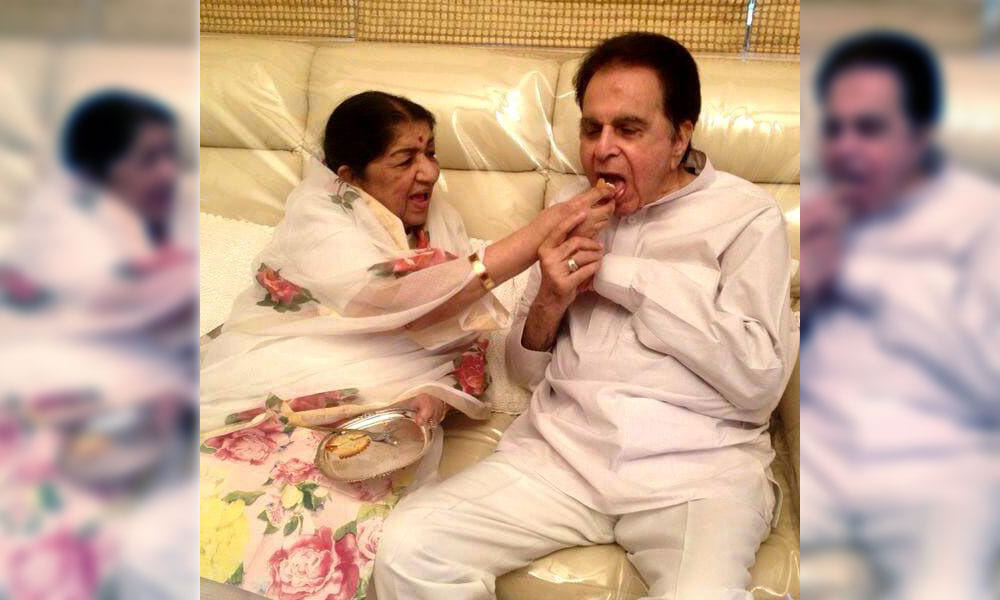 Lata Mangeshkar Tweets About Dilip Kumar Health